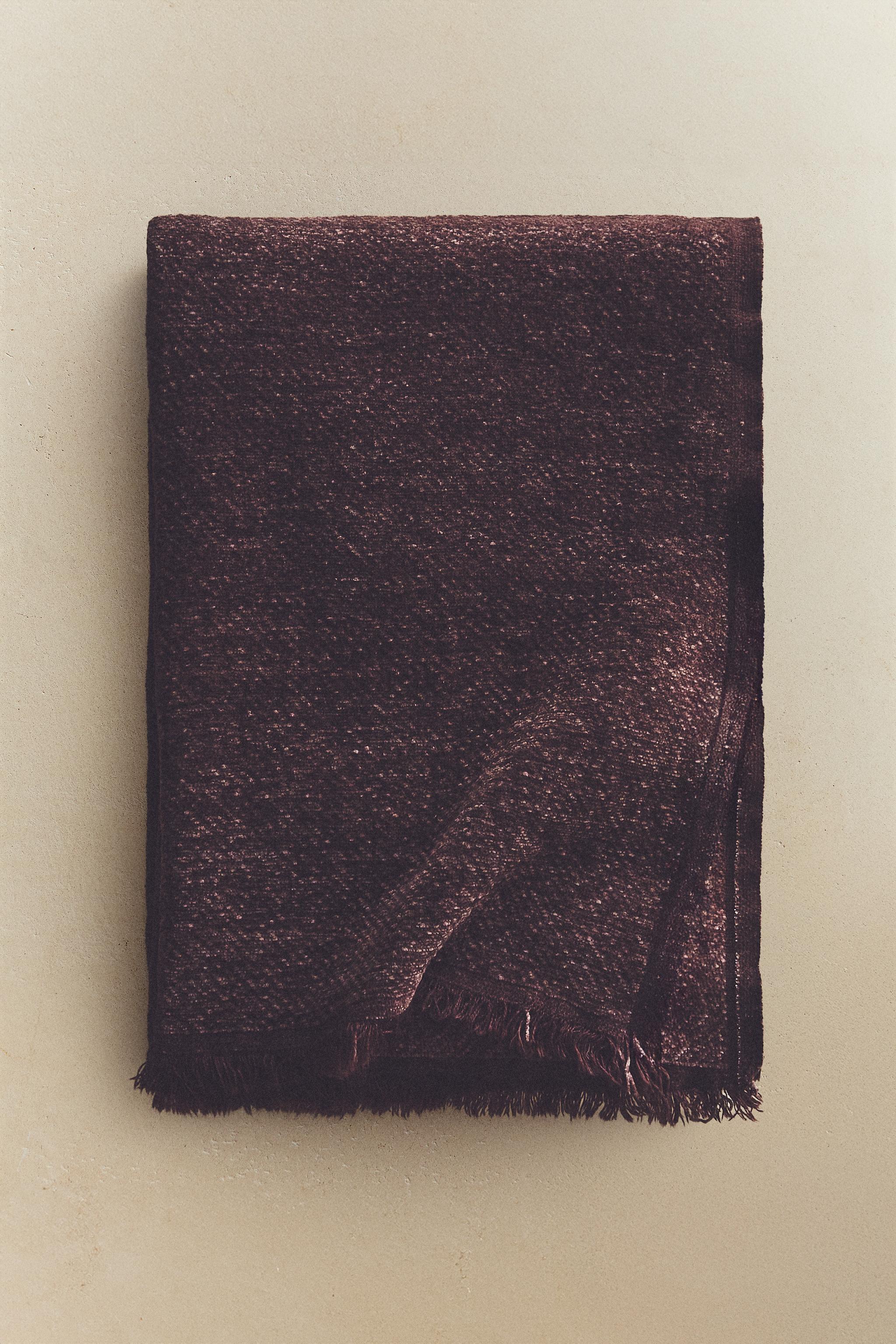 COUVERTURE CHENILLE